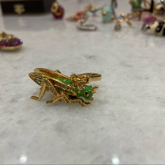 Juicy Couture grasshopper charm - Picture 2 of 4
